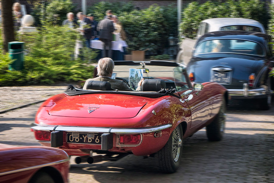Rij zelf met een Jaguar E-type Roadster tijdens een klassieker arrangement
